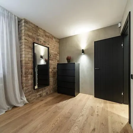 3 Storey With A Character And A Terrace Apartment *