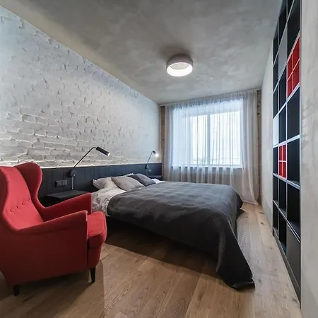 Apartment 3 Storey With A Character And A Terrace