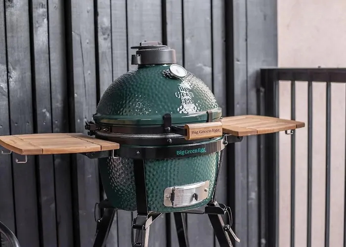 Apartment 3 Storey With A Character And A Terrace