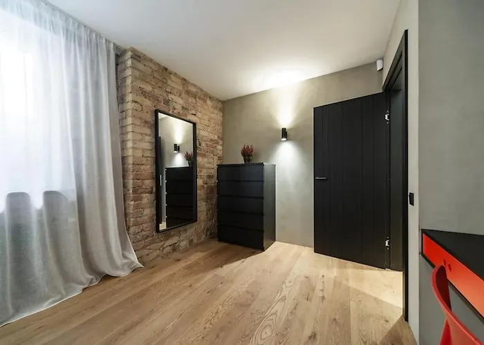 3 Storey With A Character And A Terrace 아파트 *