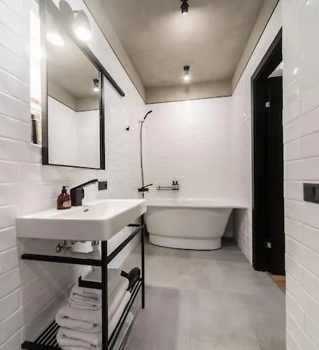 3 Storey With A Character And A Terrace 리가