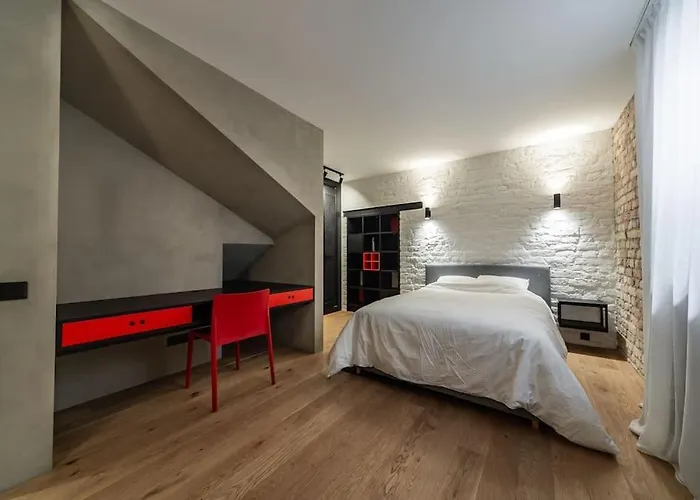 3 Storey With A Character And A Terrace 아파트 리가