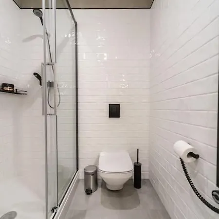 3 Storey With A Character And A Terrace Apartamento *
