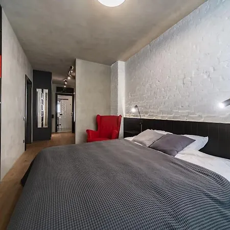 3 Storey With A Character And A Terrace Apartament *